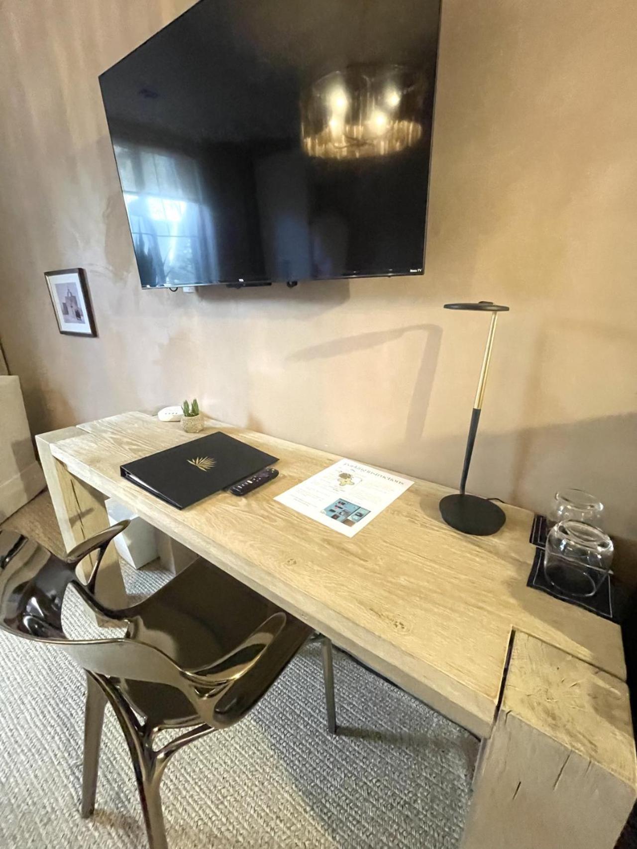 Palace Modern At The Plaza - King 11 *